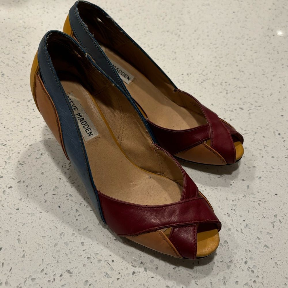 Steve Madden Sallsa Multicolor Leather Pumps Peep Toe Red Yellow Blue Size 6.5 - Picture 2 of 11